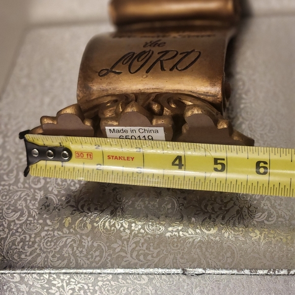 CHRISTIAN GOLDPainted Holy Decorative Scroll with Inspirational Quote - Picture 5 of 6